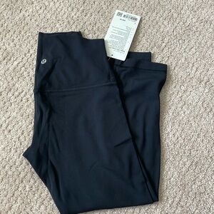 NWT Lululemon Align Crop *21" Black Size 4